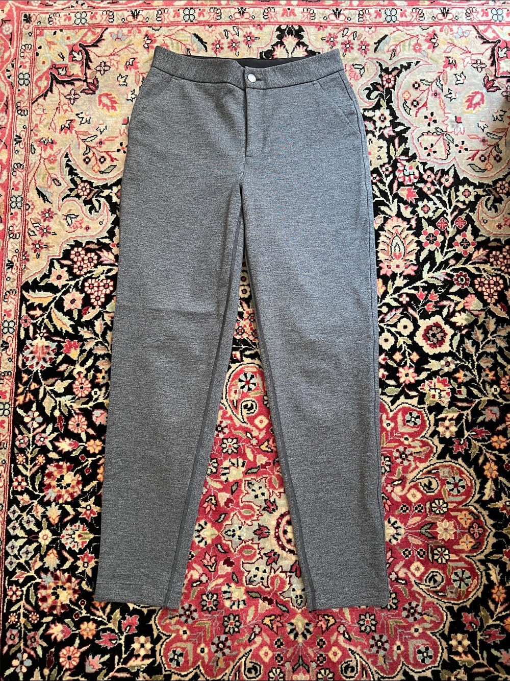 Lululemon City Trek Trouser II $128 size 4 grey